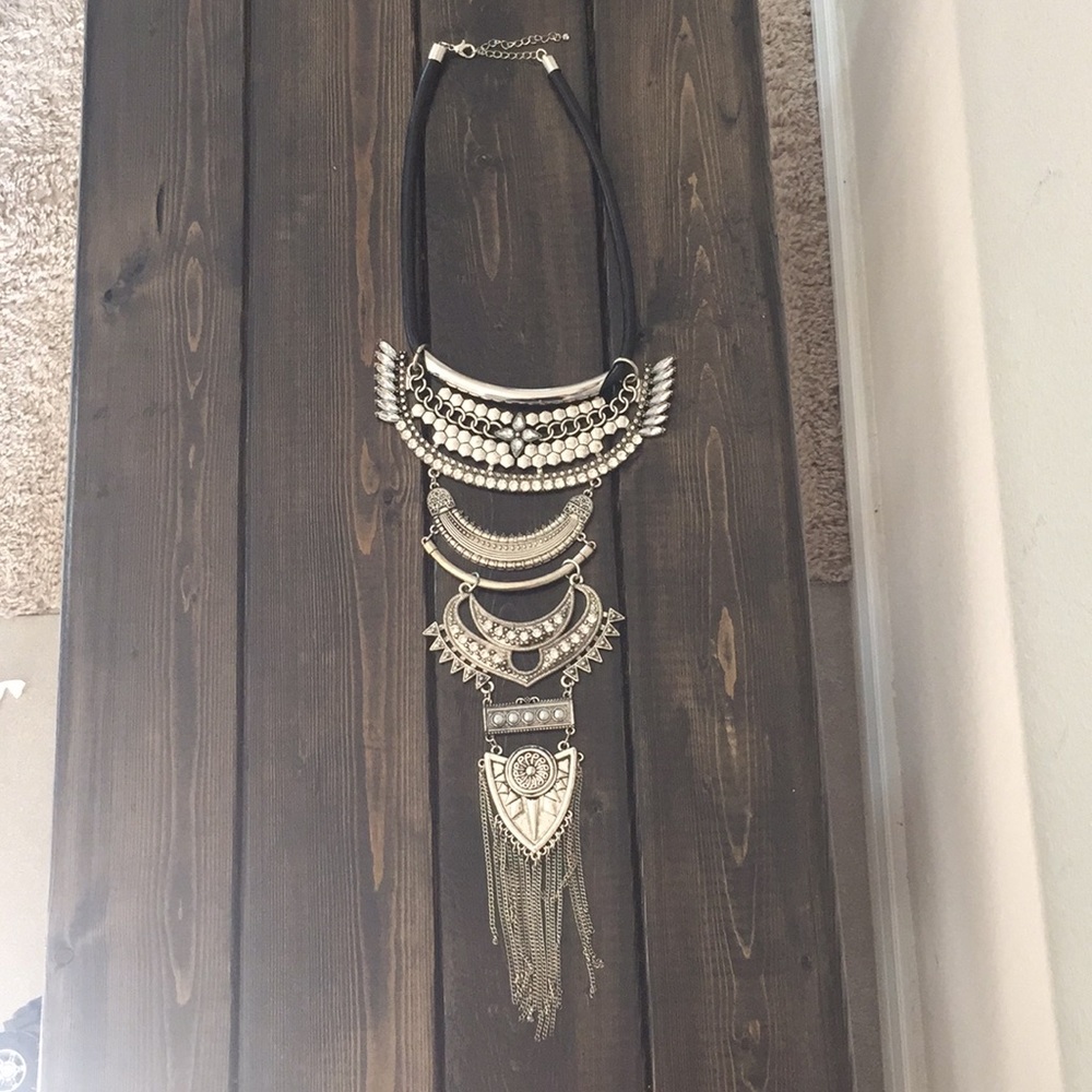 Statement necklace